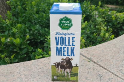 哪个牌子的纯牛奶好喝？乐荷vecozuivel全脂纯牛奶怎么样？