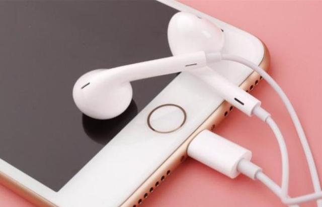 iPhone标配的耳机，到底处于什么档次？苹果卖得贵其实有道理